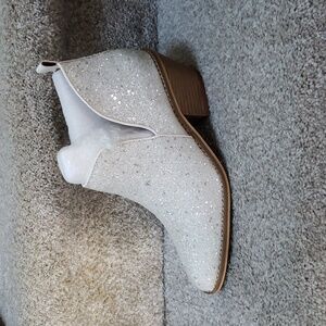 Women's Glitter Ankle Bootie in Off-White